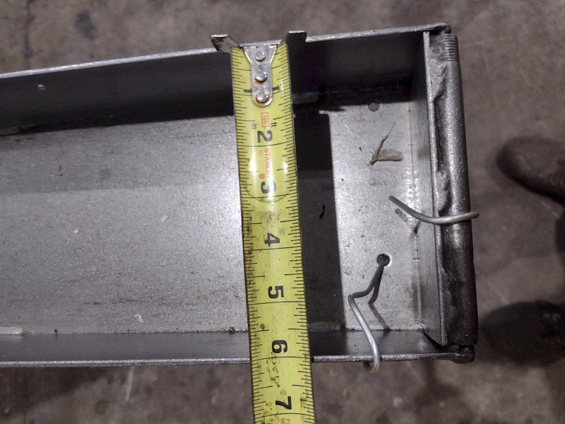 GRAVITY BIN / HOPPER DUMP OUT FEEDER STAND: YOBRO #25387