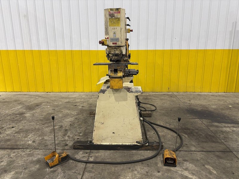 55 TON GEKA MODEL #55/A HYDRACROP HYDRUALIC IRONWORKER: STOCK #23215