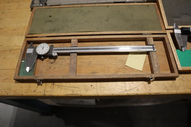 Mitutoyo Verneer Calipers: (4) 12" Dial Type, (2) 8" Digimatic, (1) 12" Absolute Digimatic- Auction Item