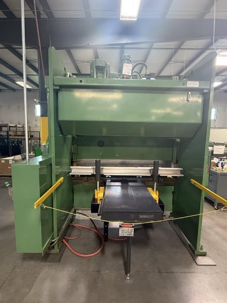 90 Ton x 6′ Cincinnati 90-CBII Press Brake, 1996 – Backgauge
