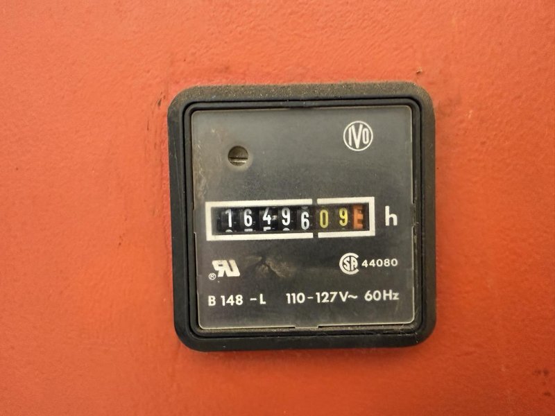 242 Ton X 13′ Amada HFB 2204 CNC Press Brake, 1999 – 8 Axis, Tooling Pictured Included