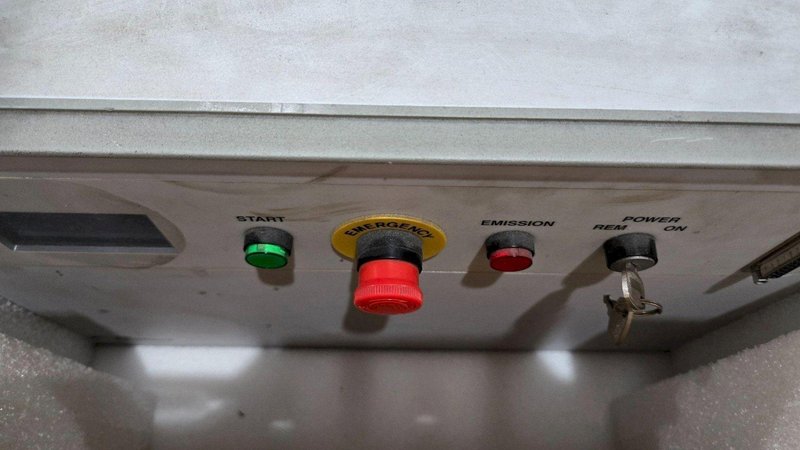 IPG YLR-1000-MM-WC FIBER LASER USED