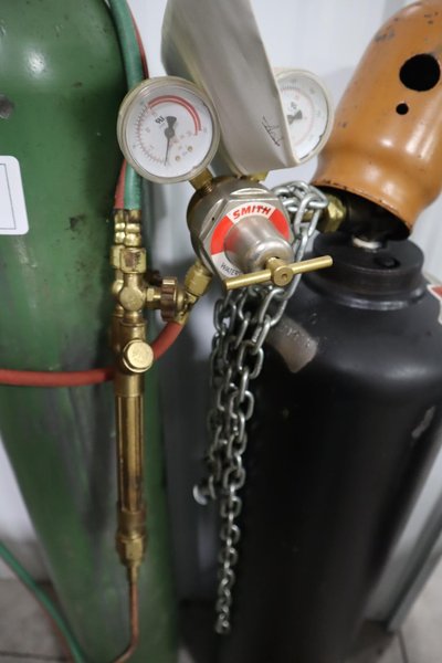 Cutting Torch W/ Assorted Tips &amp; Tanks- Auction Item