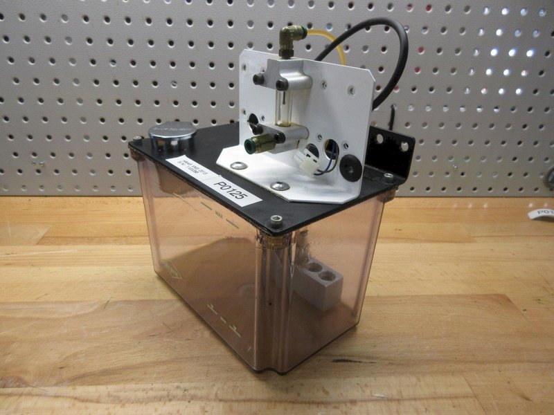 Used Haas Bijur 30-30533A Spindle Oil Tank 1 Port Pump Assy w/Prox