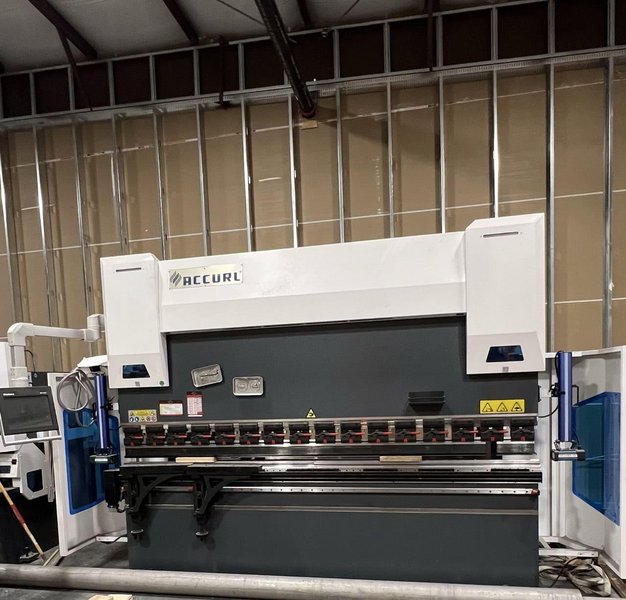 150 Ton x 10′ Accurl 5-Axis CNC Press Brake, 2021 – Backgauge, Laser Safety System, Crowning
