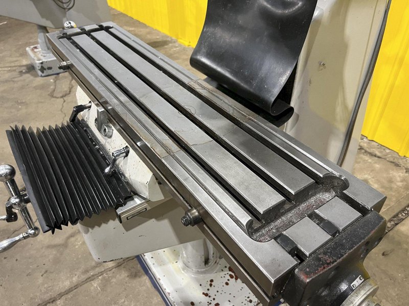 2 HP ACRA MODEL #AM-2V VERTICAL KNEE MILL: STOCK #18827