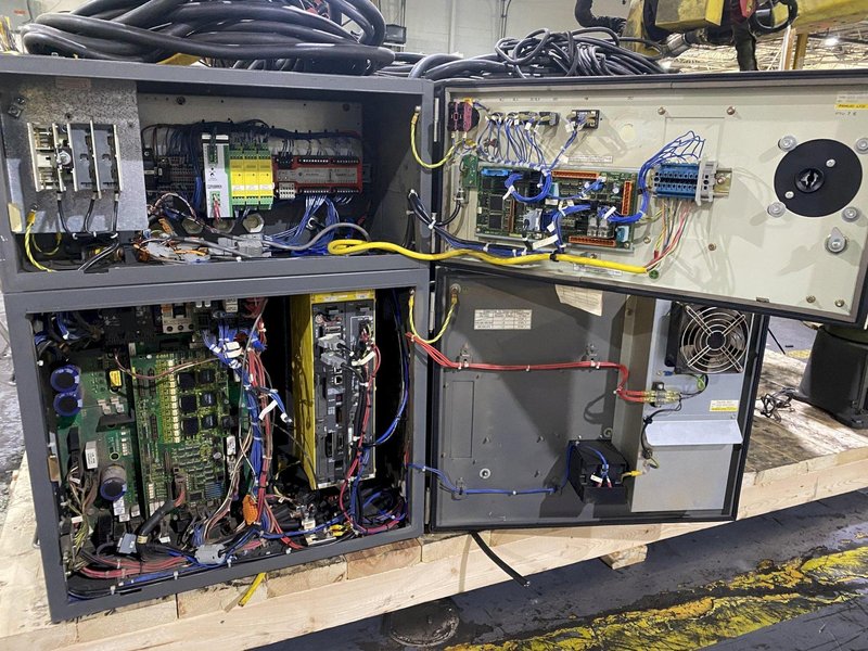 FANUC – ArcMate 100iC/6L w/ R-30iA Controls PARTS ONLY