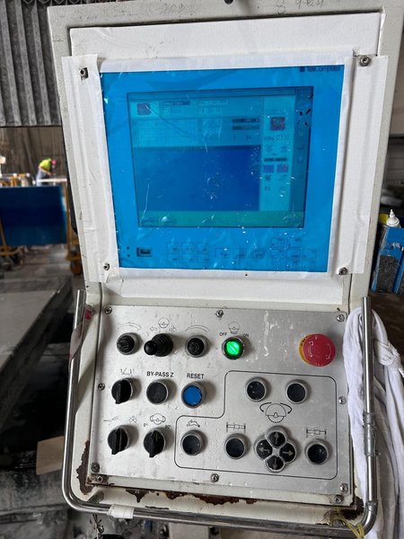 Sasso K600 5-Axis Bridge Style Stone Saw, 2015