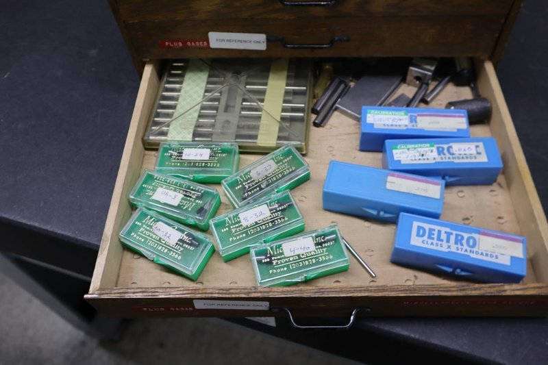 Plug and Go-No-Go Thread Guages in 4 Drawer Wood Cabinet- Auction Item