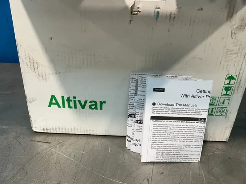 SCHNEIDER  ELECTRIC GRAPHIC DISPLAY TERMINAL ALTIVAR 930   -  ATV93OU22N4