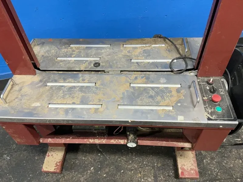 PAC STRAPPING PRODUCTS, INC. 24”X33” V-MAX STRAPPER ARCH STRAPPING MACHINE  -  V-MAX 250