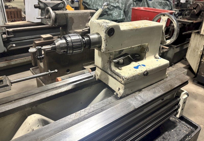 19" x 54" Leblond Makino Lathe Servo-Shift 25-1000 RPM, 3" Hole, Inch/mm, Taper, 10 HP