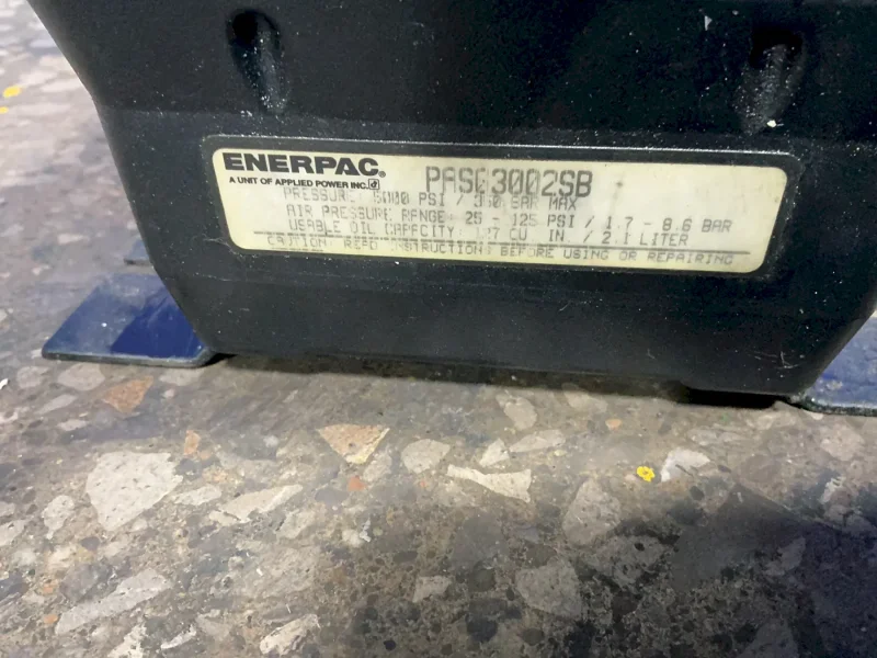 ENERPAC 5000 PSI / 350 BAR TURBO II HYDRAULIC AIR PUMP  -  PASG3002SB