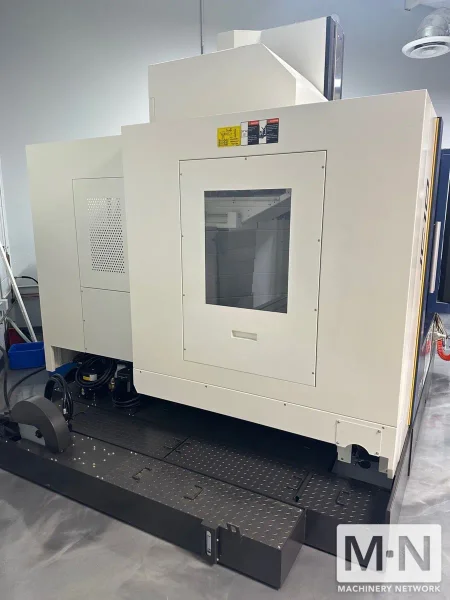 YCM jC10 CNC Vertical Machining Center, 2022