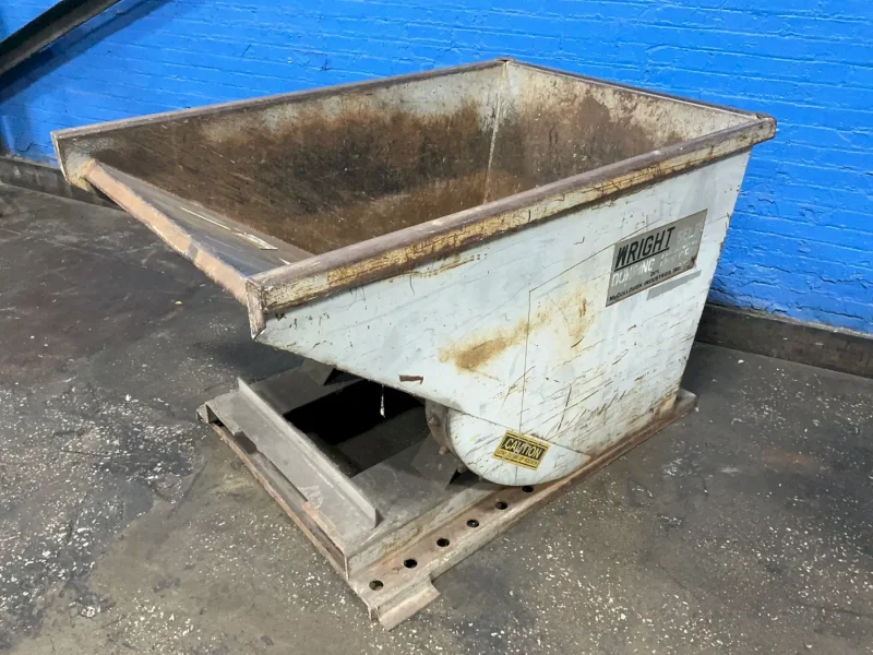 MCCULLOUGH INDUSTRIES 54" X 36" X 30" SELF-DUMPING HOPPER   -  3/4 CUBIC YARD
