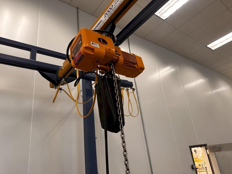 2000LB X 115" GORBEL FREE STAND BRIDGE CRANE: STOCK #81126