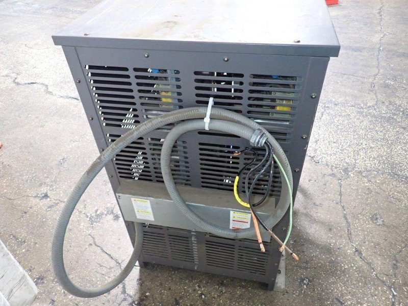 ENERYSYS 24 V / 900 AH  -  EM3-12-900