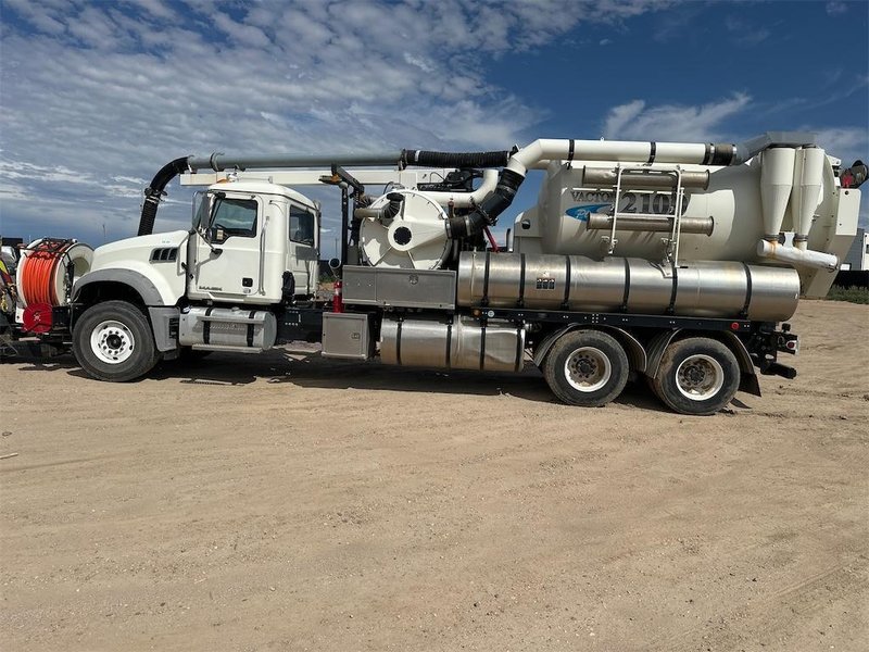 2012 Mack GU 713 1M2AX09C1CM010798