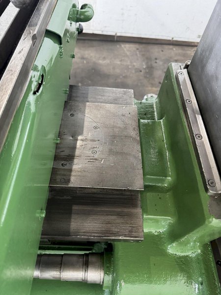 CINCINNATI #2ML HORIZONTAL MILLING MACHINE. STOCK # 0552025.