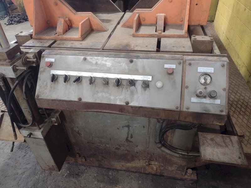 20" X 25" HEM MODEL #V150A-SMART AUTOMATIC MITERING VERTICAL BAND SAW: STOCK #18167