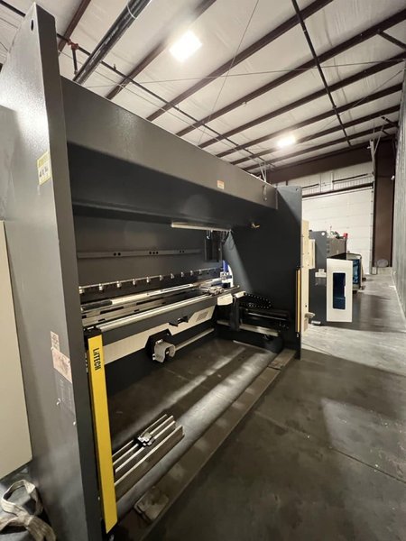 150 Ton x 10′ Accurl 5-Axis CNC Press Brake, 2021 – Backgauge, Laser Safety System, Crowning