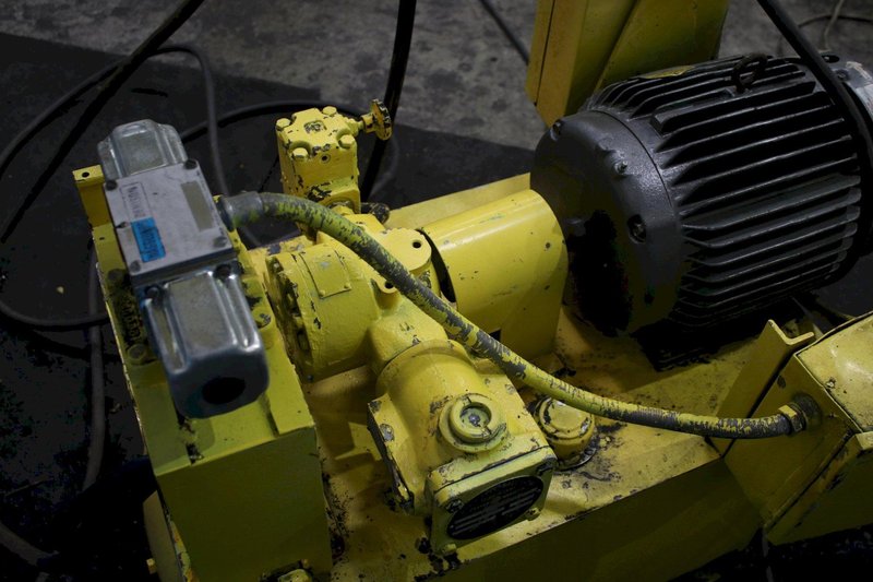 80 TON FABRLINE HYDRAULIC WEBB PUNCH: STOCK #76019