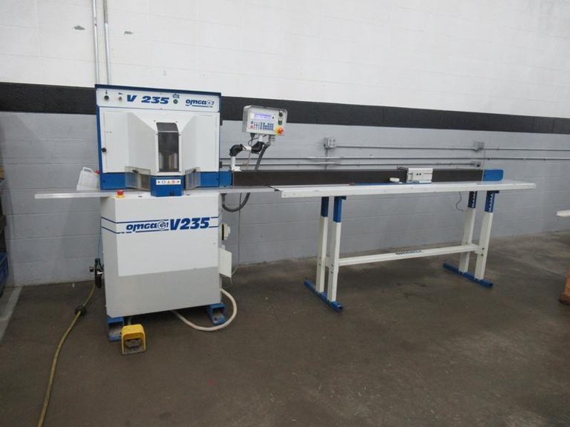 OMGA V235FNC Double Mitre Circular Saw, 90 Degree Fixed, FP2000 Programmable Work Stop, 350mm Blade