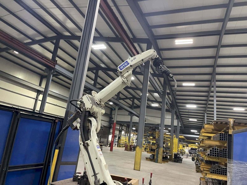 Capital Robotics FusionArc 300L 3-Station Weld Cell, 2018 – Daihen OTC FD-B6L 6-Axis Robot