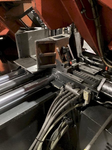 AMADA HA-400 HORIZONTAL BANDSAW USED