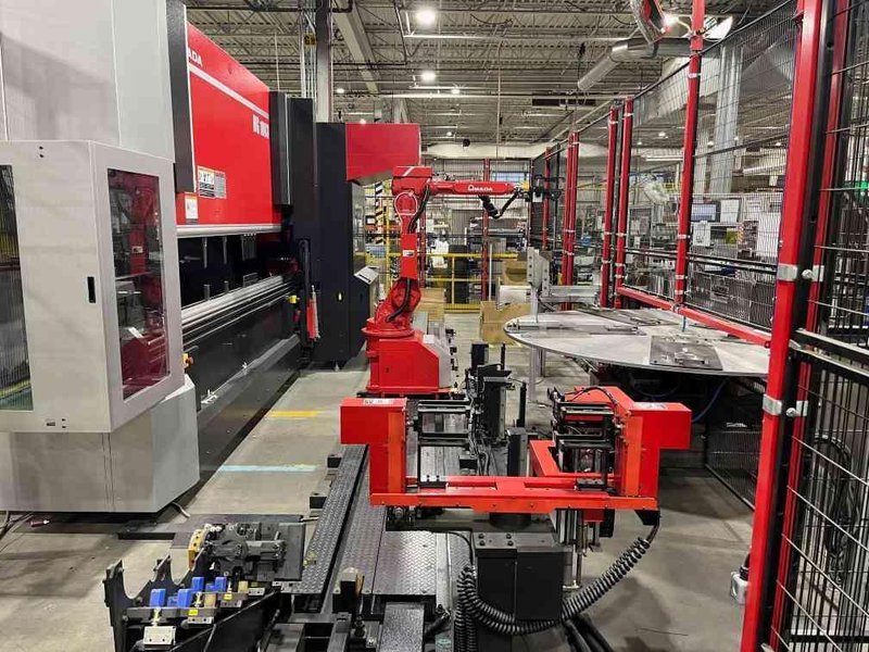100 Ton x 10′ Amada robotic bending system HG1003ARS, 2017 -Tooling Included, Great condition