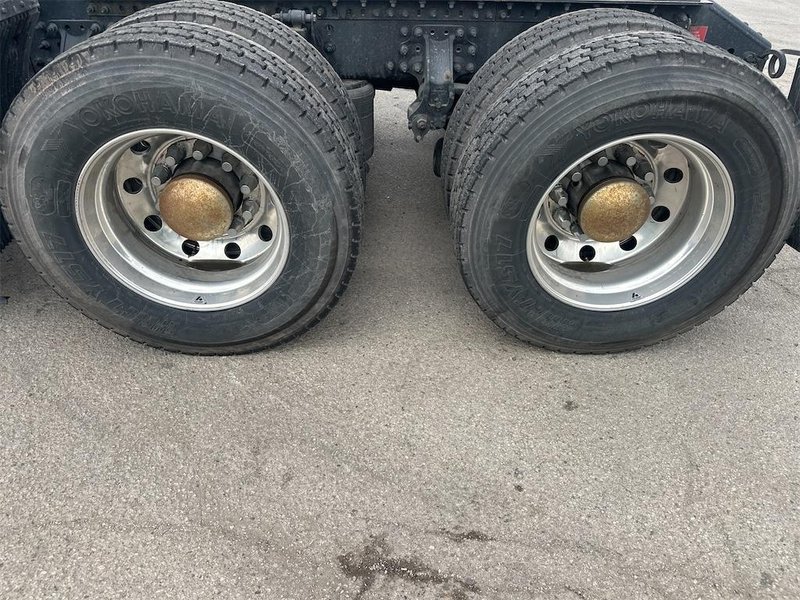 2022 Volvo VNL64T860 4V4NC9EJ2NN303105