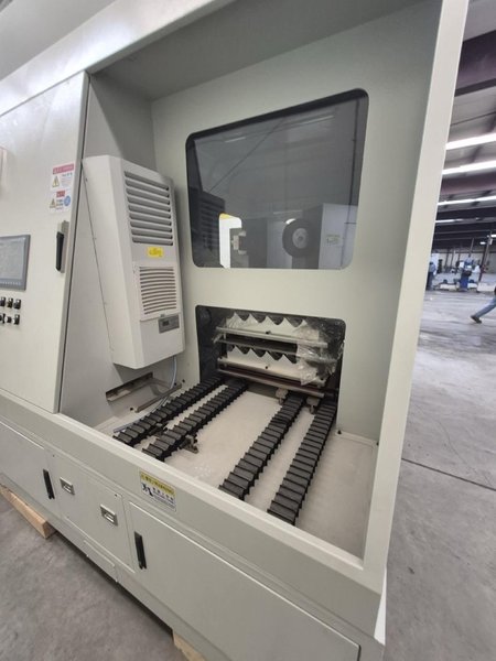 Kingstone Robotic Belt Grinder, 2022 – Dust Collector, FANUC Robot