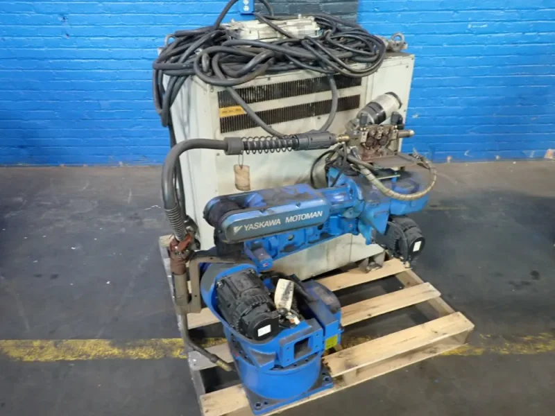 YASKAWA MOTOMAN ROBOT  -  MH6