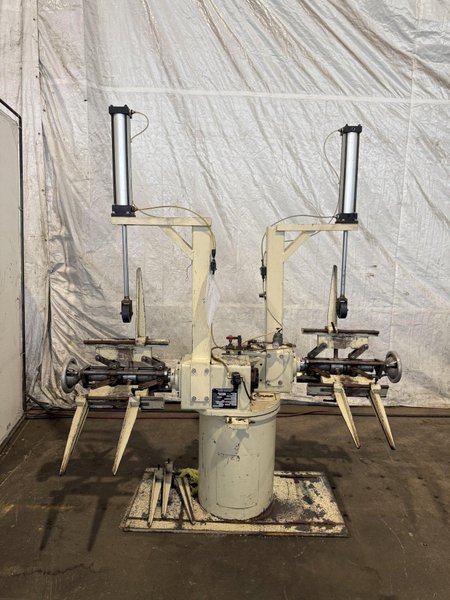 3,000 LB X 12&quot; CWP MODEL 2.5RD DOUBLE END COIL REEL. STOCK # 1001025.