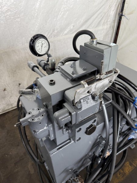 300 TON M&amp;N 4-POST HYDRAULIC HOBBING PRESS. STOCK # 1224124.