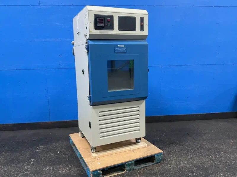 Lunaire Limited / Tenney Environmental 22”x18”x23” Environmental Chamber - T6c