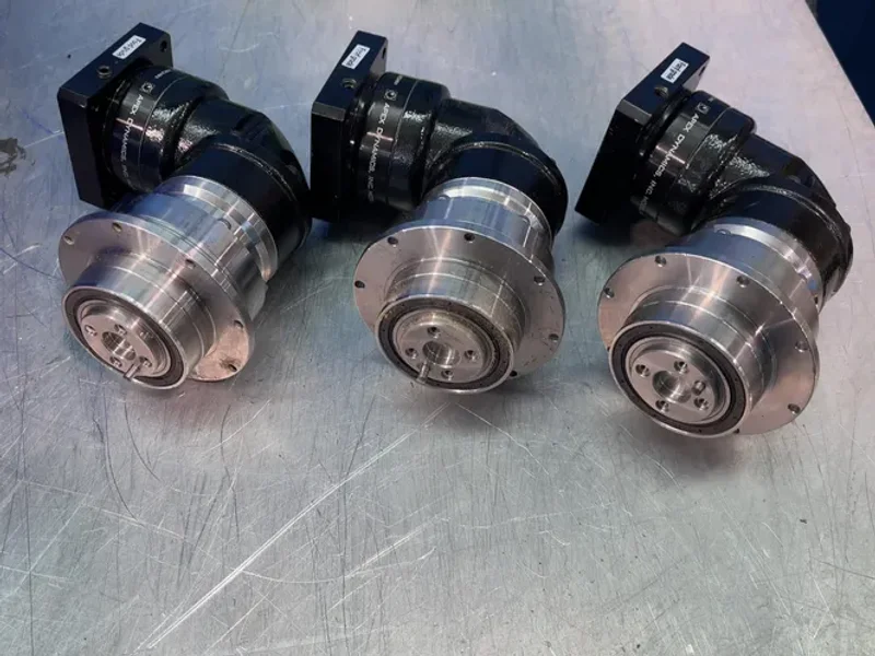 APEX DYNAMICS INC RIGHT ANGLE PLANETARY GEARBOXES  -  ADR047-P2
