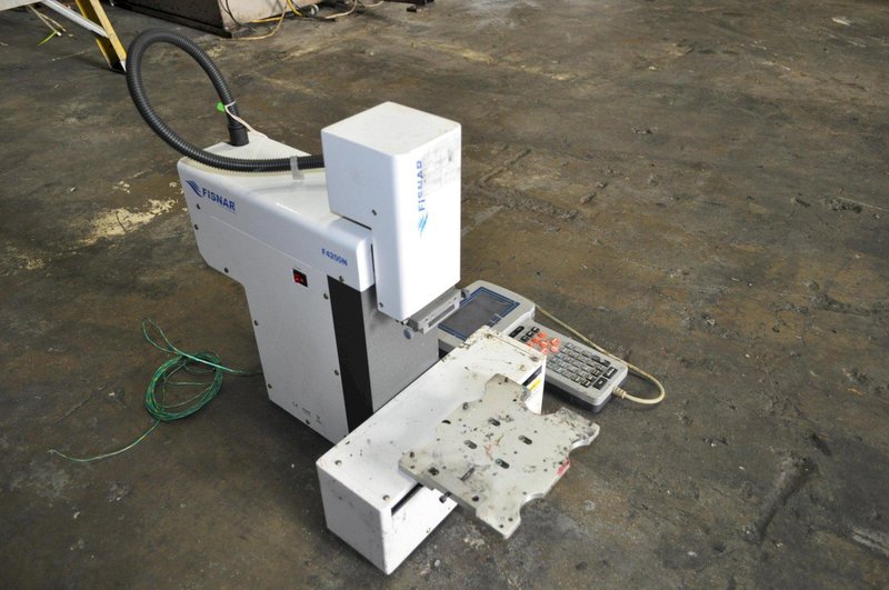 FISNAR F4200N.1 COMPACT BENCHTOP ROBOT DISPENSER WITH TEACH