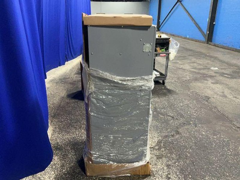 SAMSUNG AIR CONDITIONER  -  AM048TNZDCH/AA
