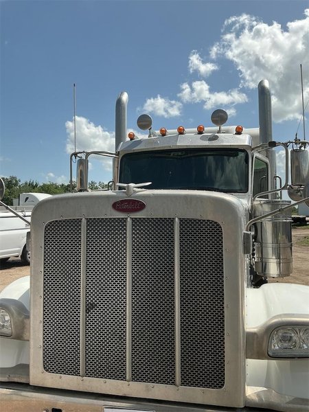 2020 Peterbilt 389 1XPXD49X5LD648486
