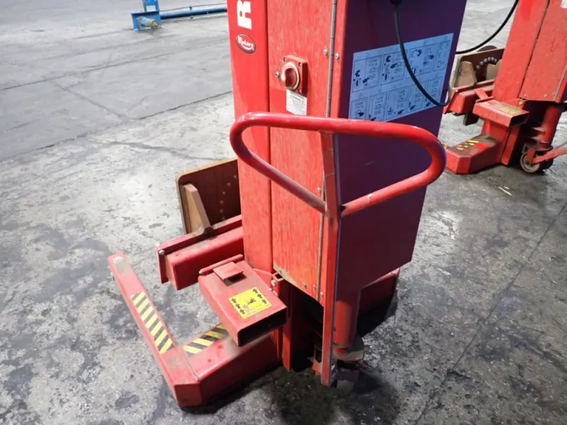 ROTARY 13,000 LBS AUTOMOTIVE LIFT  -  MCH413U2A00