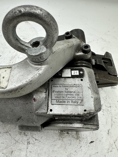 FROMM MODEL #A452 PNEUMATIC STRAPPING TOOL: YOBRO #26179