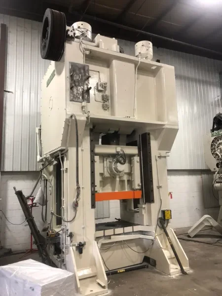 MINSTER 600 TON SSDC PRESS, S/N E2-600-14892, STOCK# 13788J