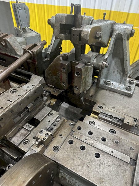 S3F NILSON MODEL #S3F WIRE BENDING FOUR SLIDE MACHINE WITH ELECTRIC CLUTCH: STOCK 17566