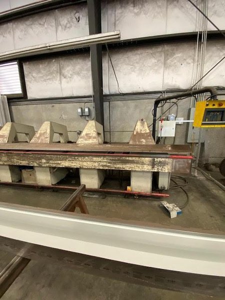 21′ Roper Whitney AM2116 Folder, 1998 – Backgauge