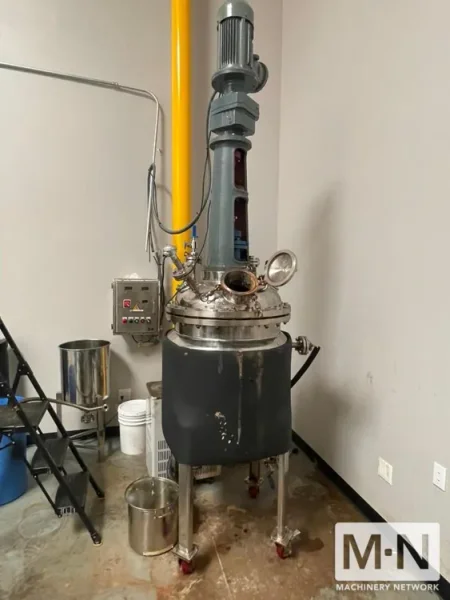 Full Extraction Line: Centrifugal Separator, Falling Film Evaporator, Spherical Vacuum Decompression Evaporator