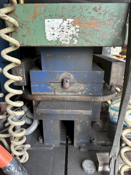 2 HOLE PRESS PUNCH DIE FOR SPLICE PLATES / MOUNTING BRACKETS: STOCK #23650