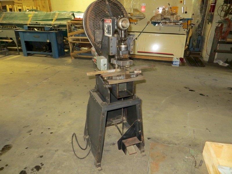 7-1/2 Ton Whitney Jensen Mechanical Clutch Punch Press Model 127