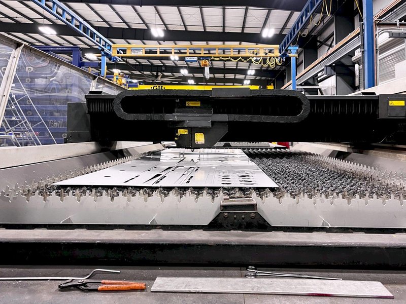 LVD Axel 4020 6KW CO2 Laser