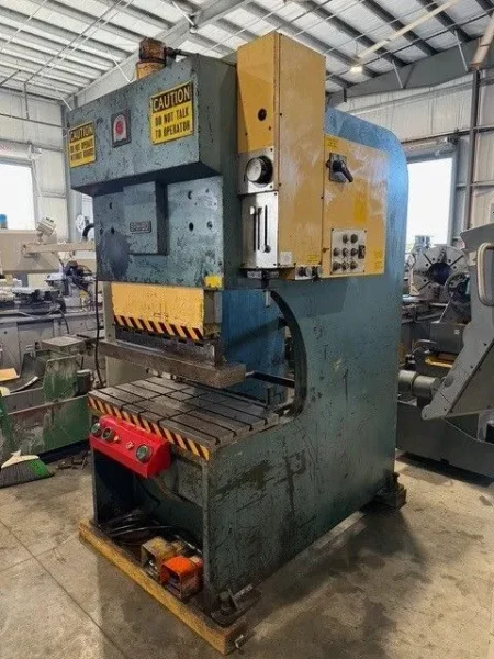 AMADA SPH-60 66 Ton Brake Punch 1983’ #7906